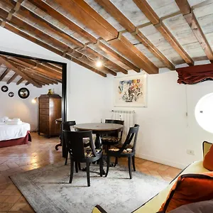 Frattina Apartamento